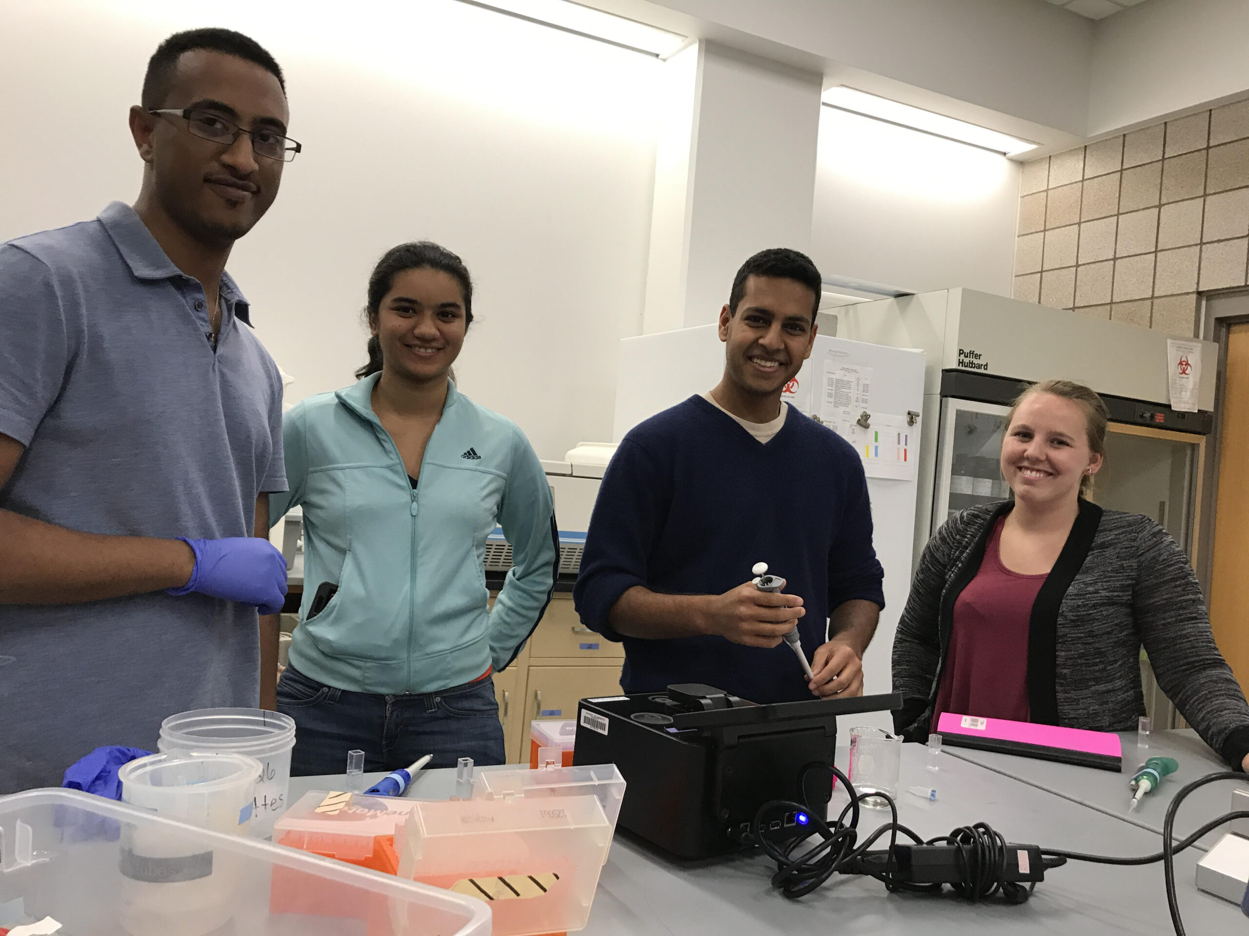 69baacd49bcdd_student lab curious gogetter photo(2)